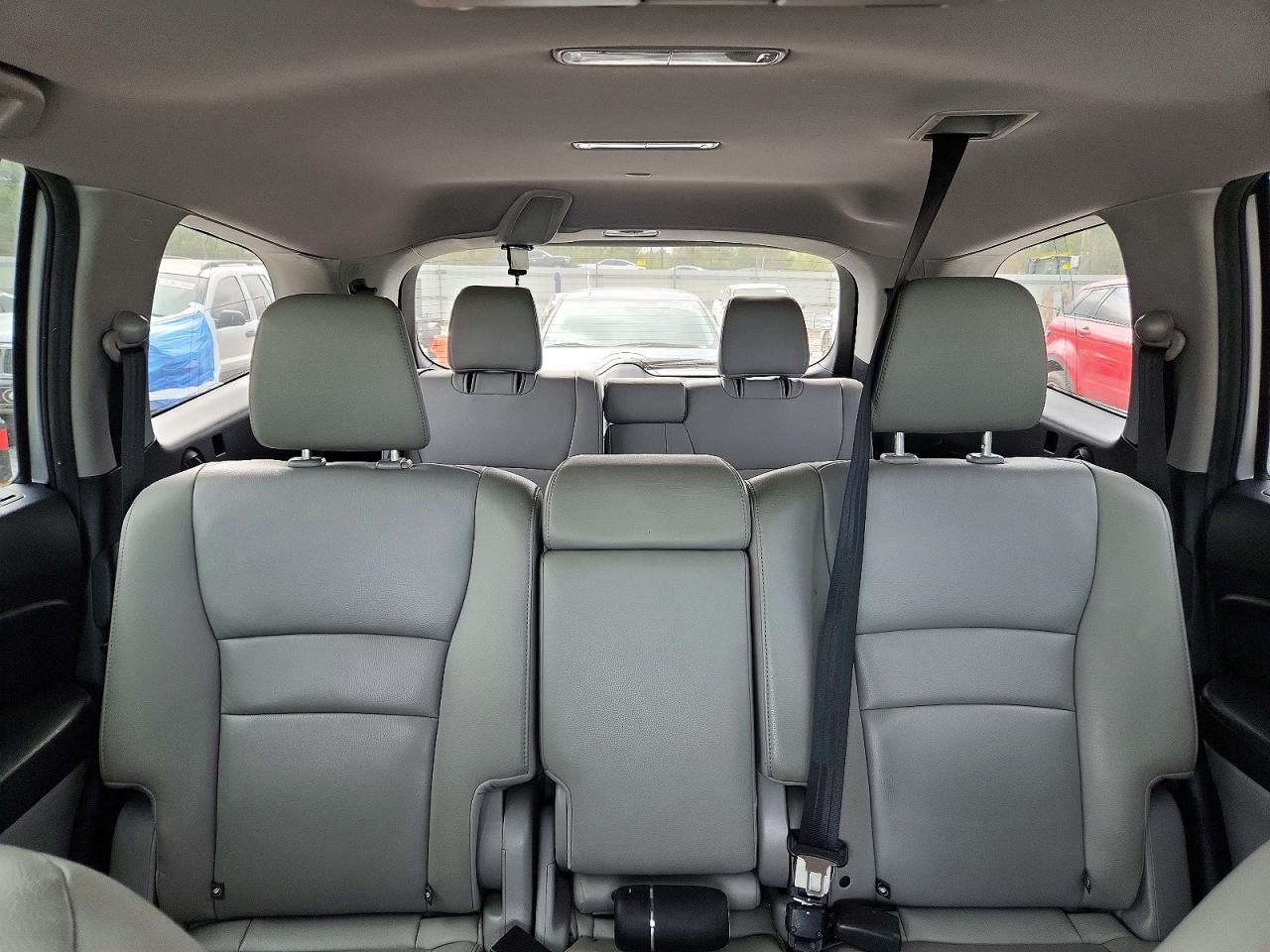 2016 HONDA PILOT TOURING photo 10