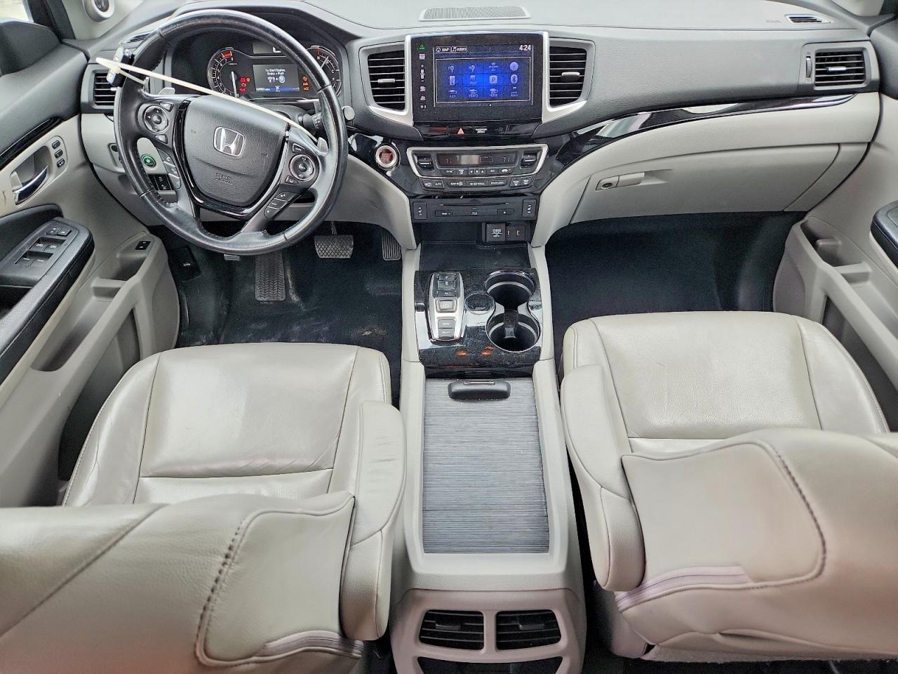 2016 HONDA PILOT TOURING photo 8