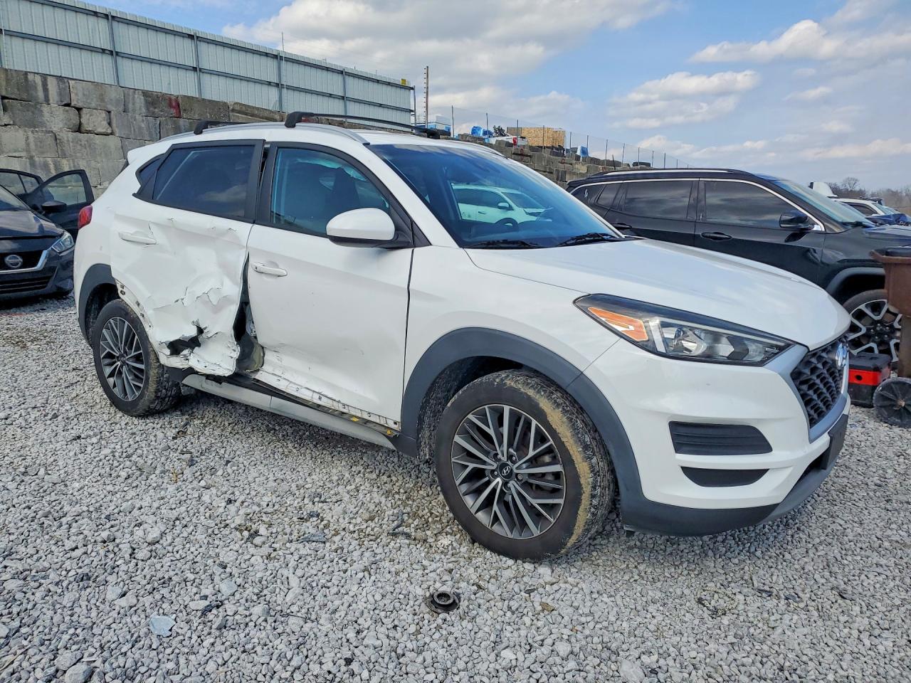 2020 HYUNDAI TUCSON SEL photo 4