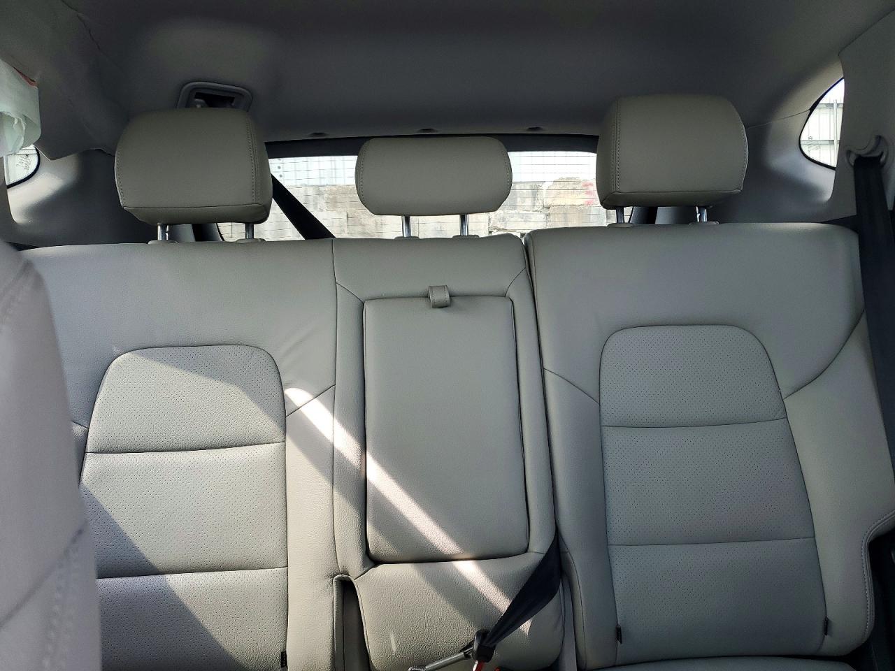 2020 HYUNDAI TUCSON SEL photo 10