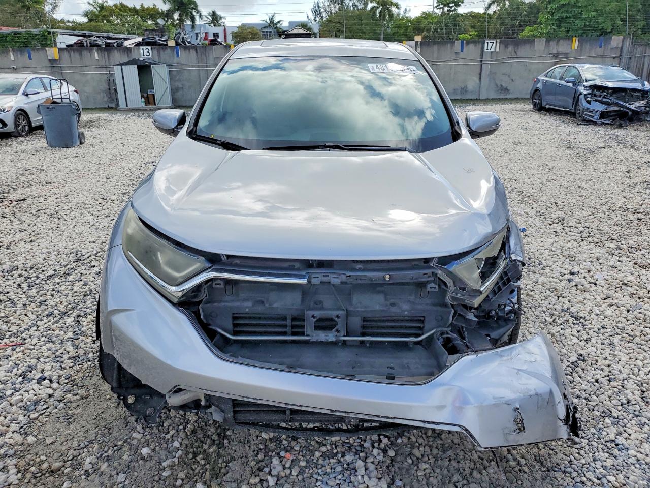 2017 HONDA CR-V EXL photo 9