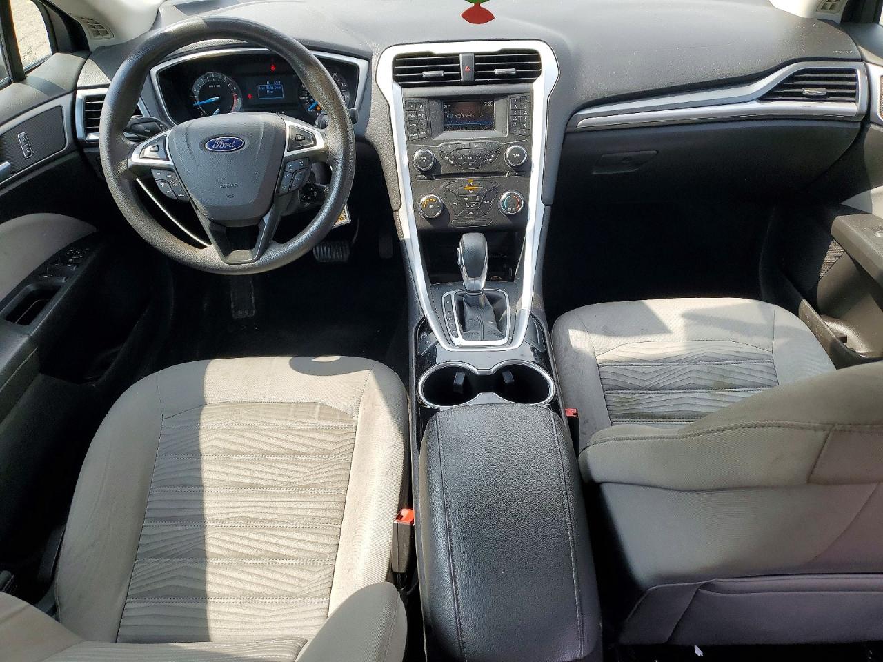 2016 FORD FUSION photo 15