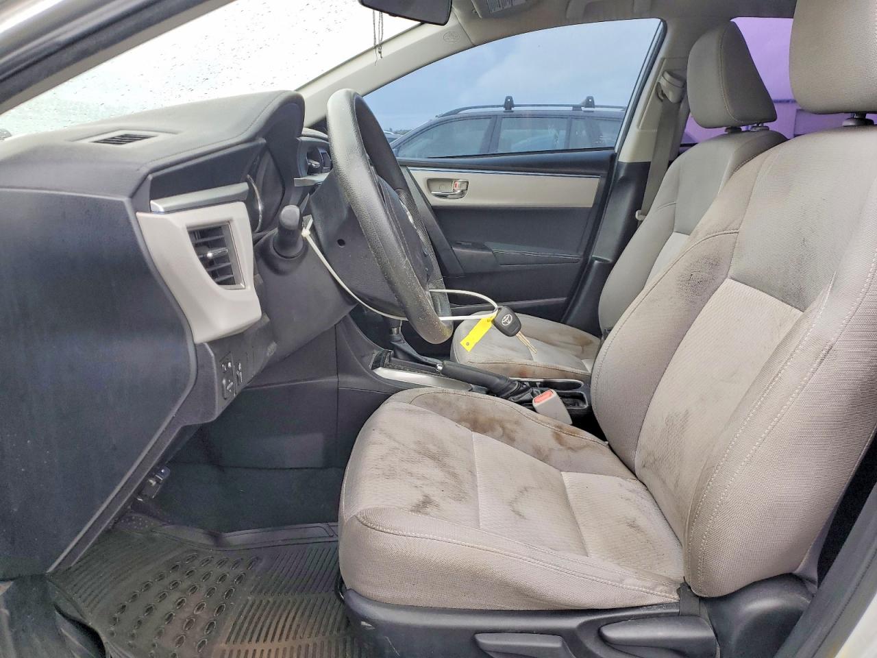 2014 TOYOTA COROLLA LE photo 19