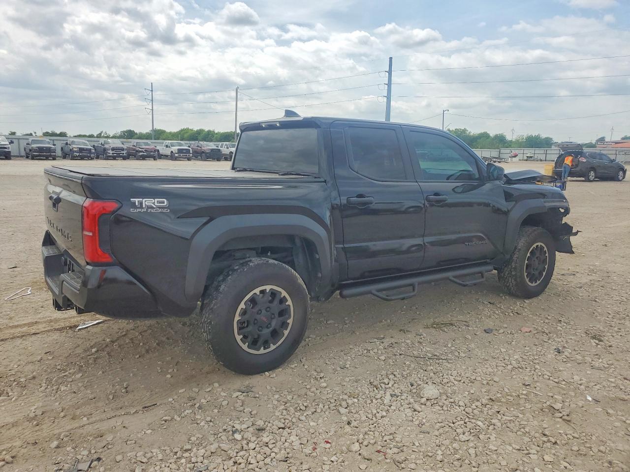 2024 TOYOTA TACOMA TRD OFF-ROAD photo 7