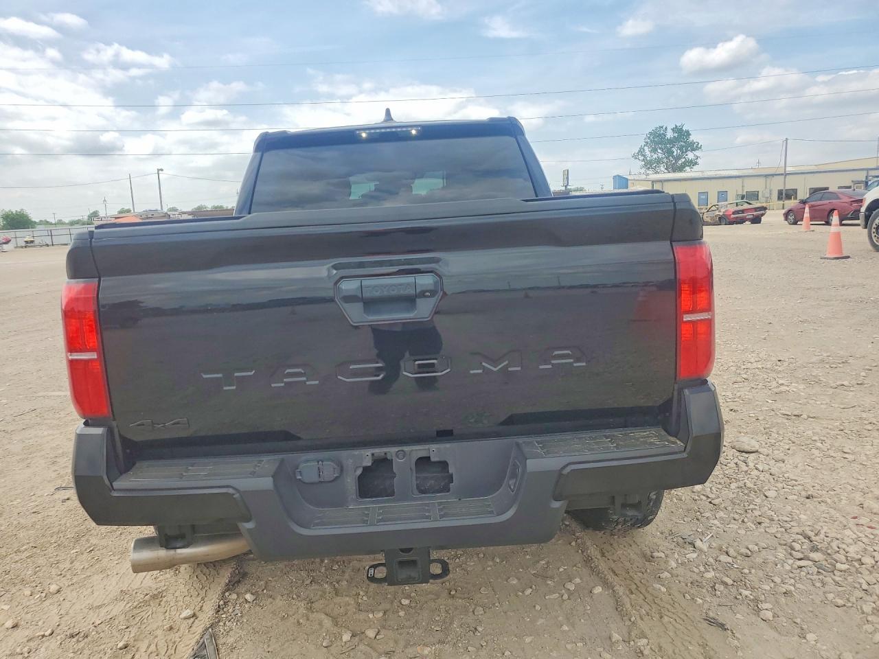 2024 TOYOTA TACOMA TRD OFF-ROAD photo 16