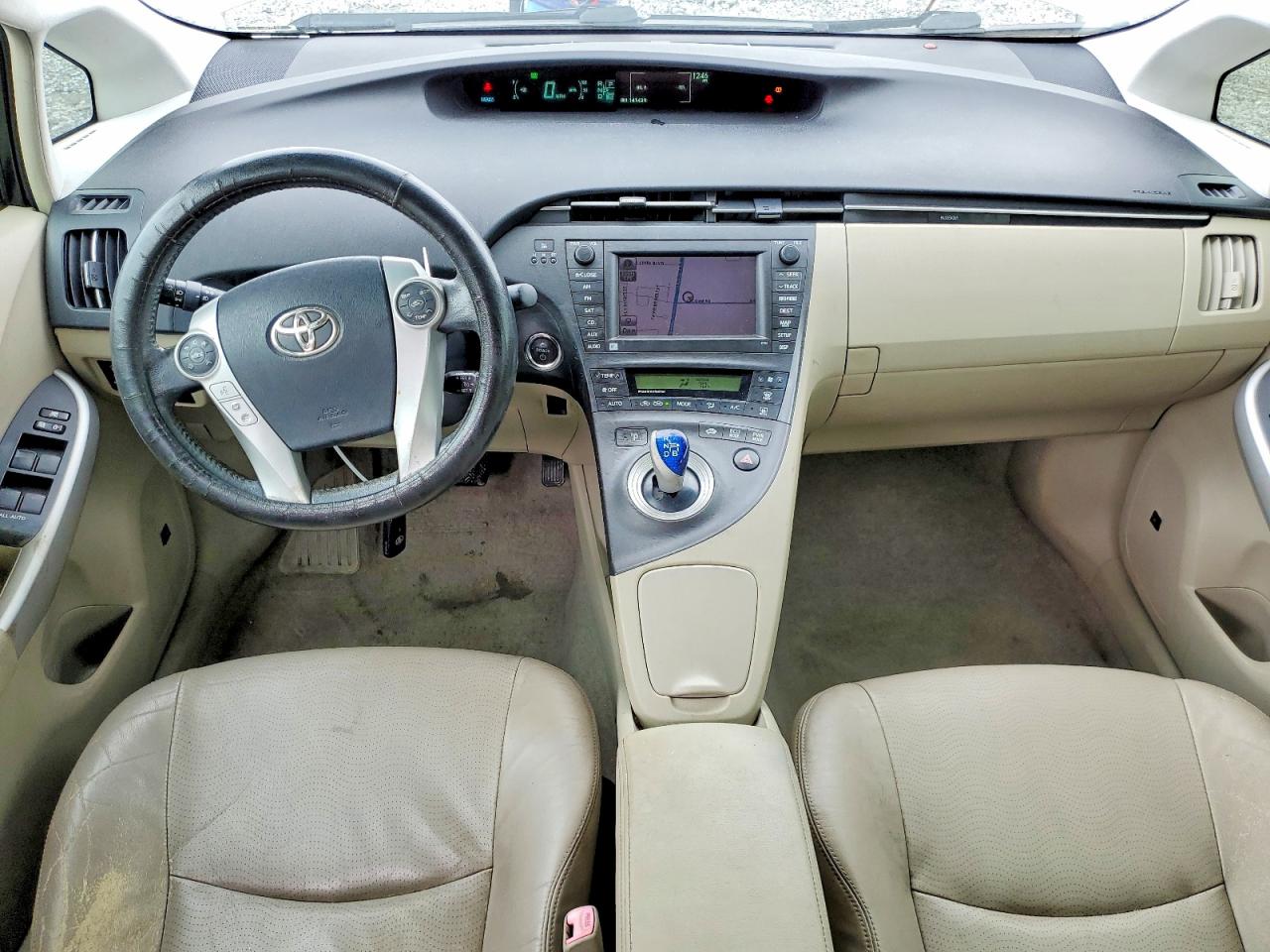 2011 TOYOTA PRIUS FIVE photo 15