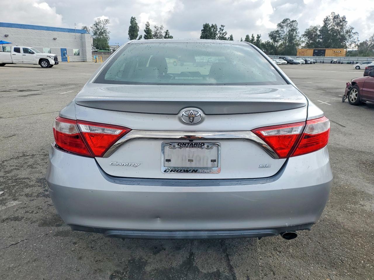 2017 TOYOTA CAMRY SE photo 11