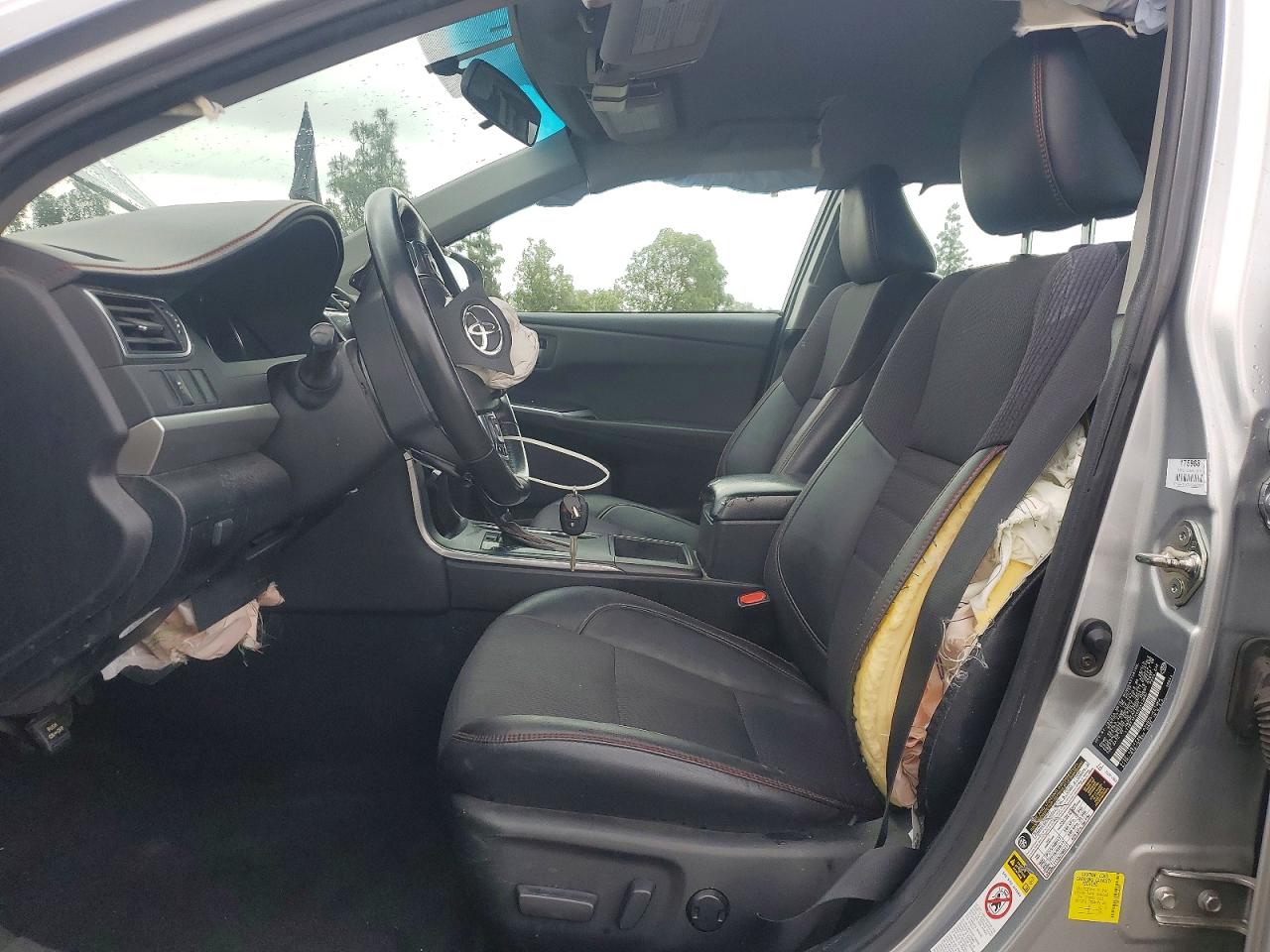 2017 TOYOTA CAMRY SE photo 13