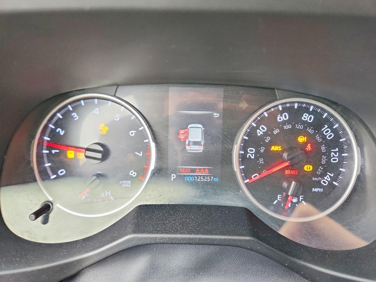 2019 TOYOTA RAV4 LE photo 17