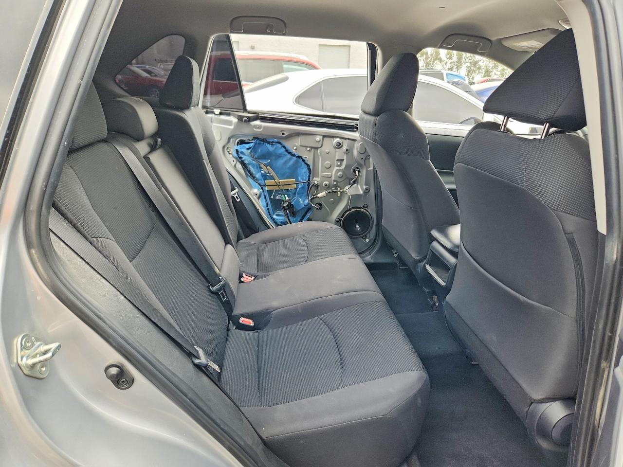 2019 TOYOTA RAV4 LE photo 19