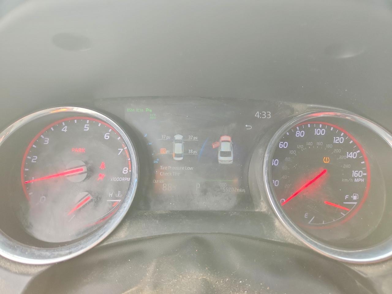 2019 TOYOTA CAMRY XSE photo 17