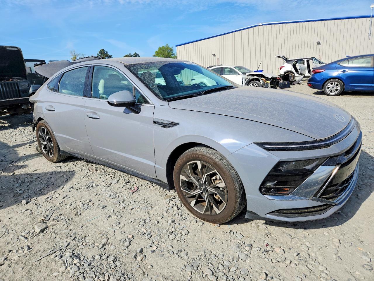 2024 HYUNDAI SONATA SEL photo 4