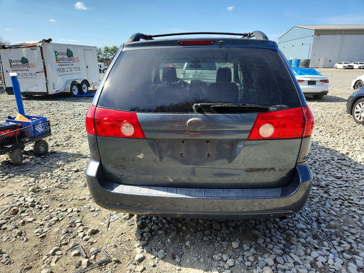 2009 TOYOTA SIENNA LE 8-PASSENGER photo 11