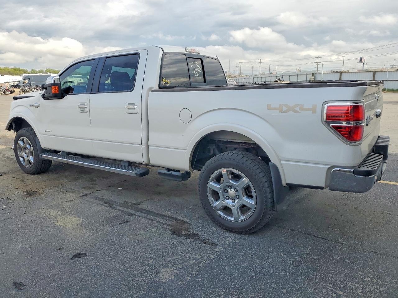 2013 FORD F150 SUPERCREW photo 2