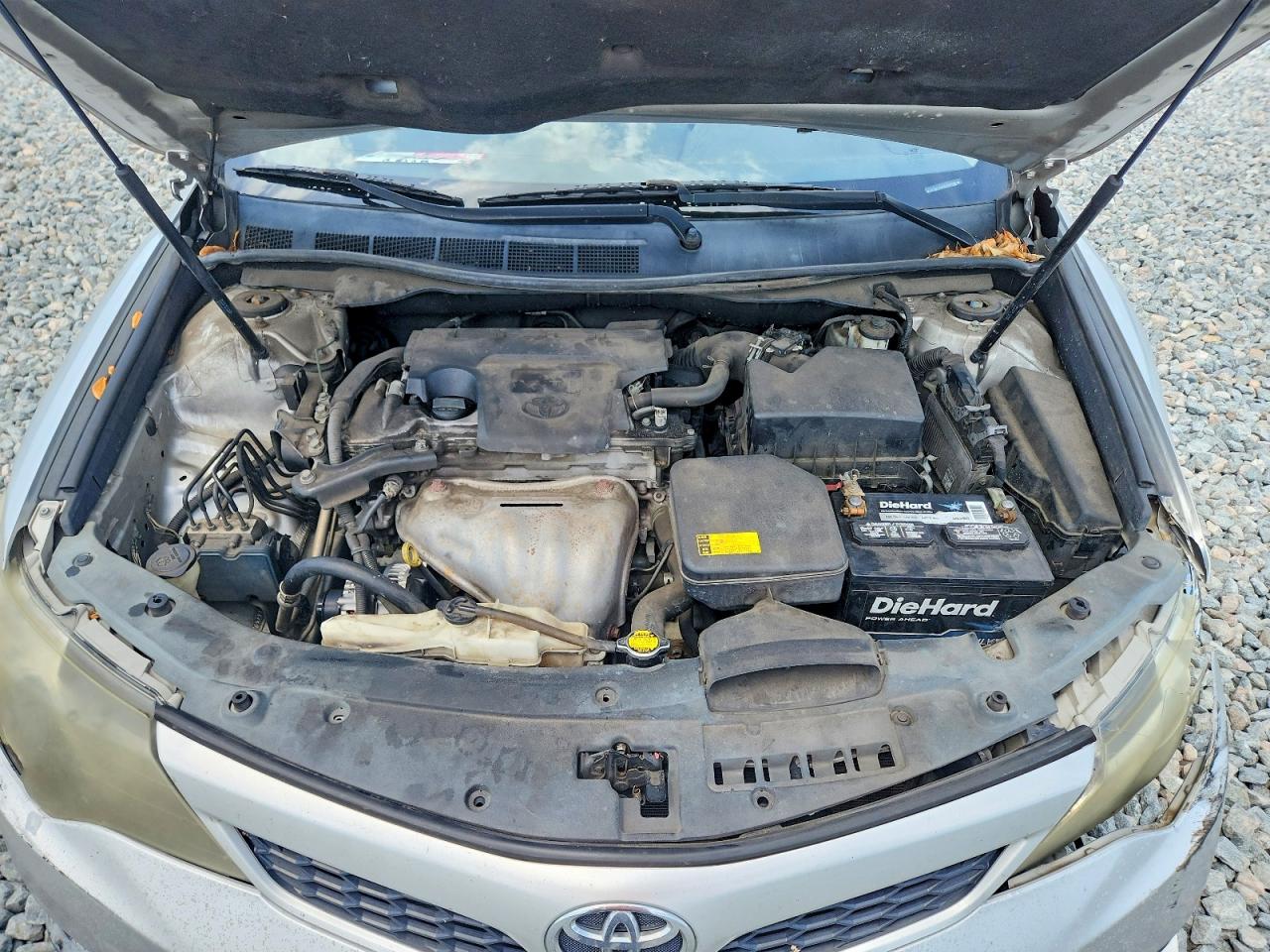 2014 TOYOTA CAMRY SE photo 31