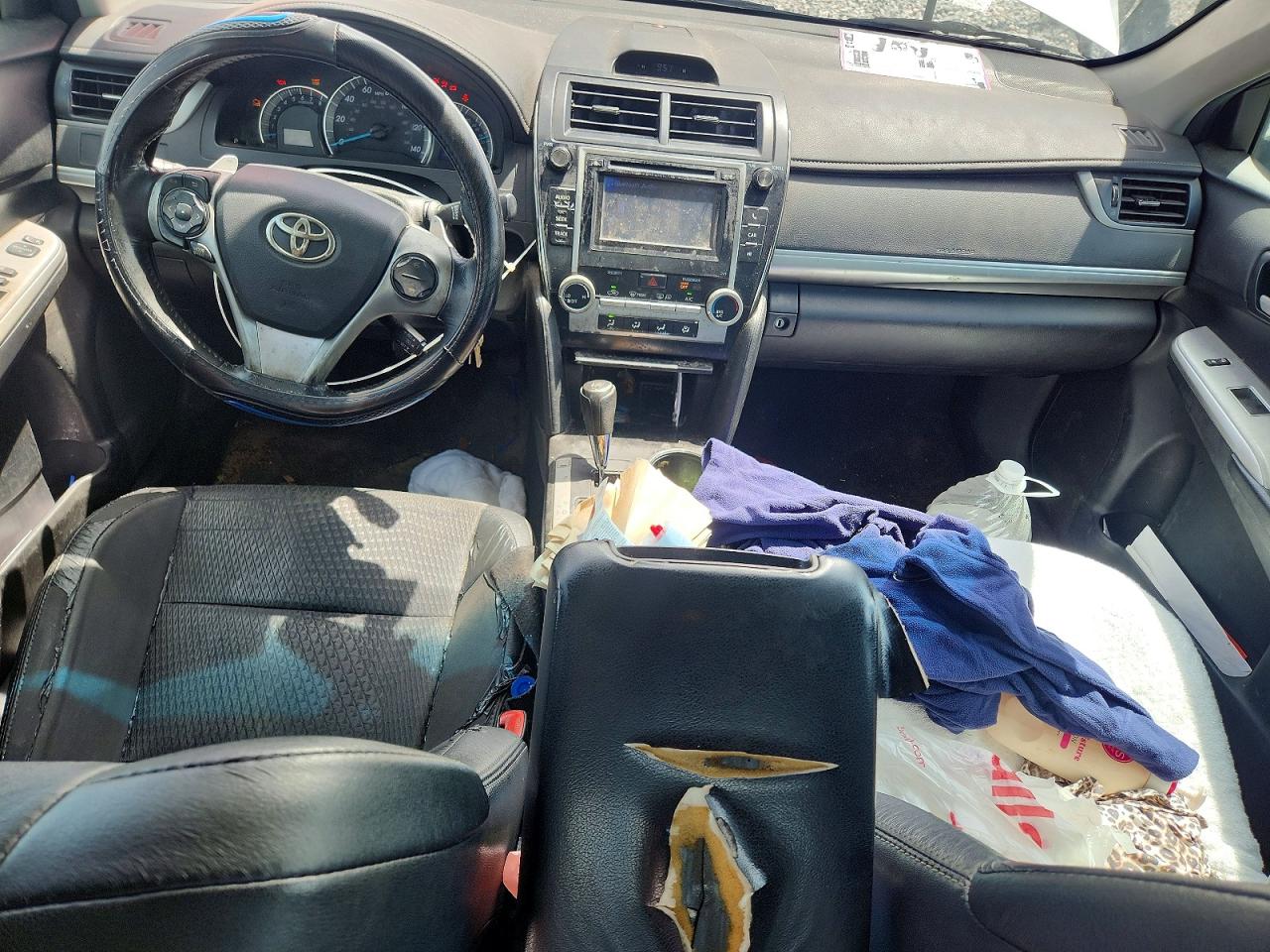 2014 TOYOTA CAMRY SE photo 22