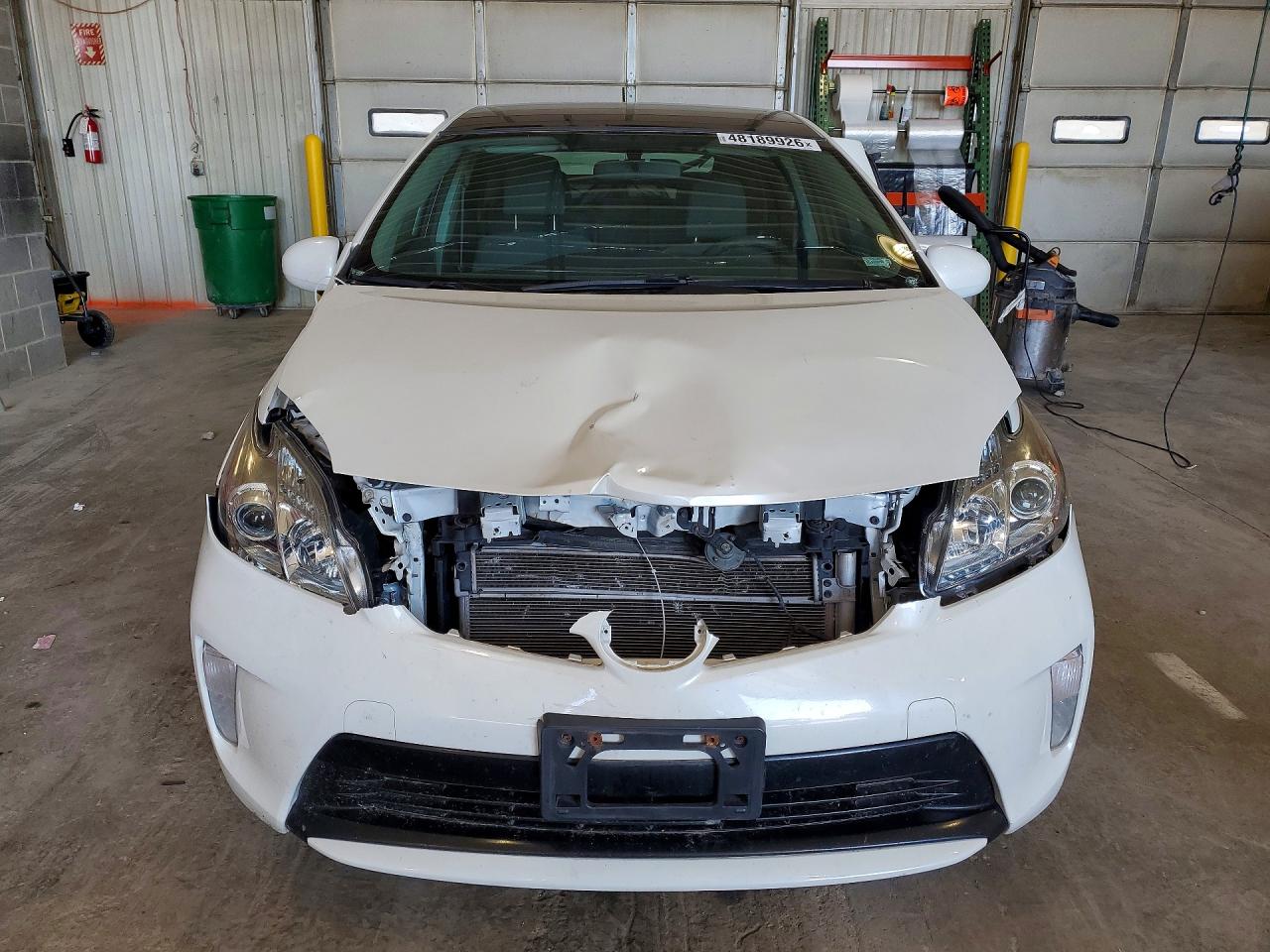 2010 TOYOTA PRIUS III photo 13