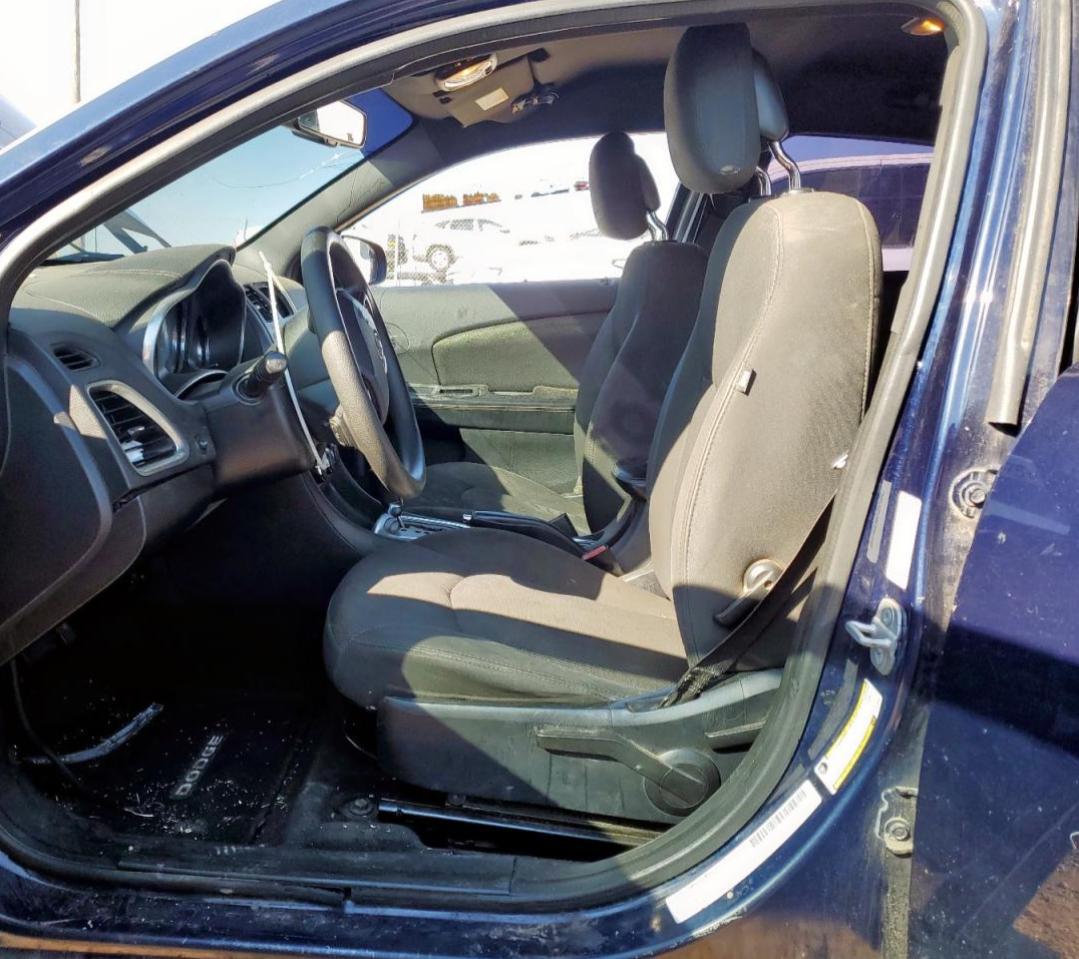 2014 DODGE AVENGER SE photo 19