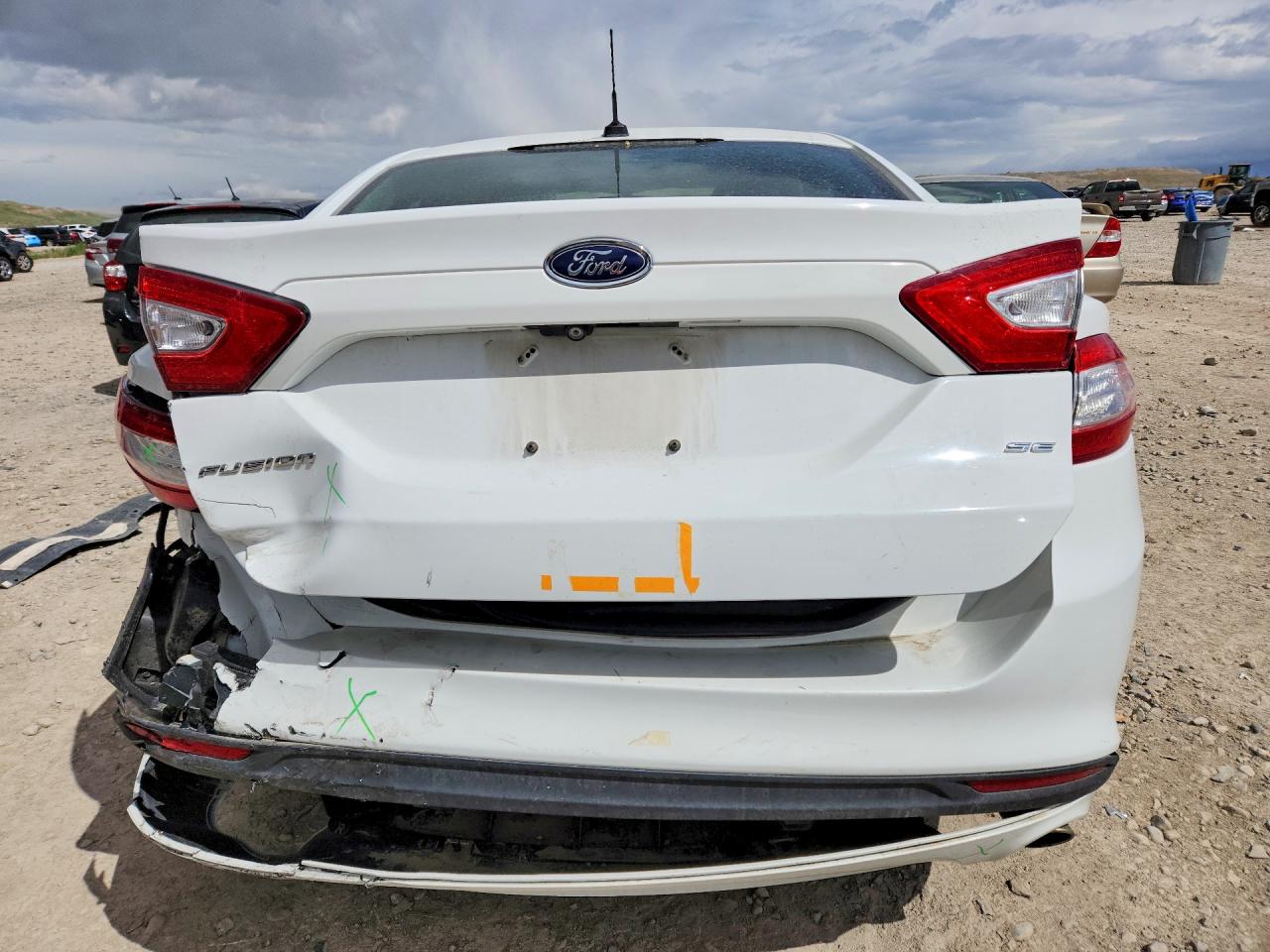 2015 FORD FUSION SE photo 16
