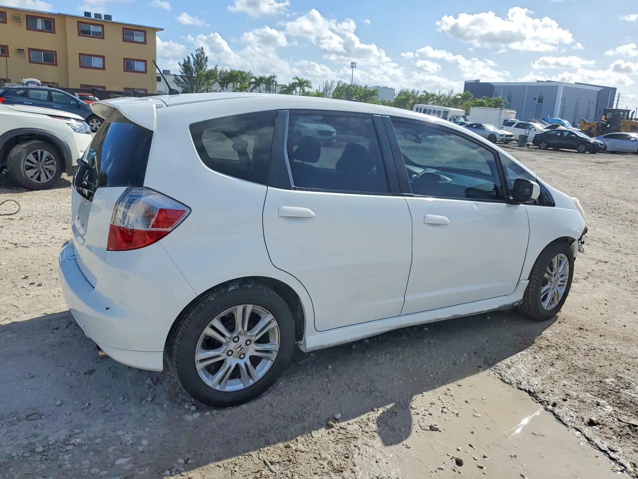 2011 HONDA FIT SPORT photo 7