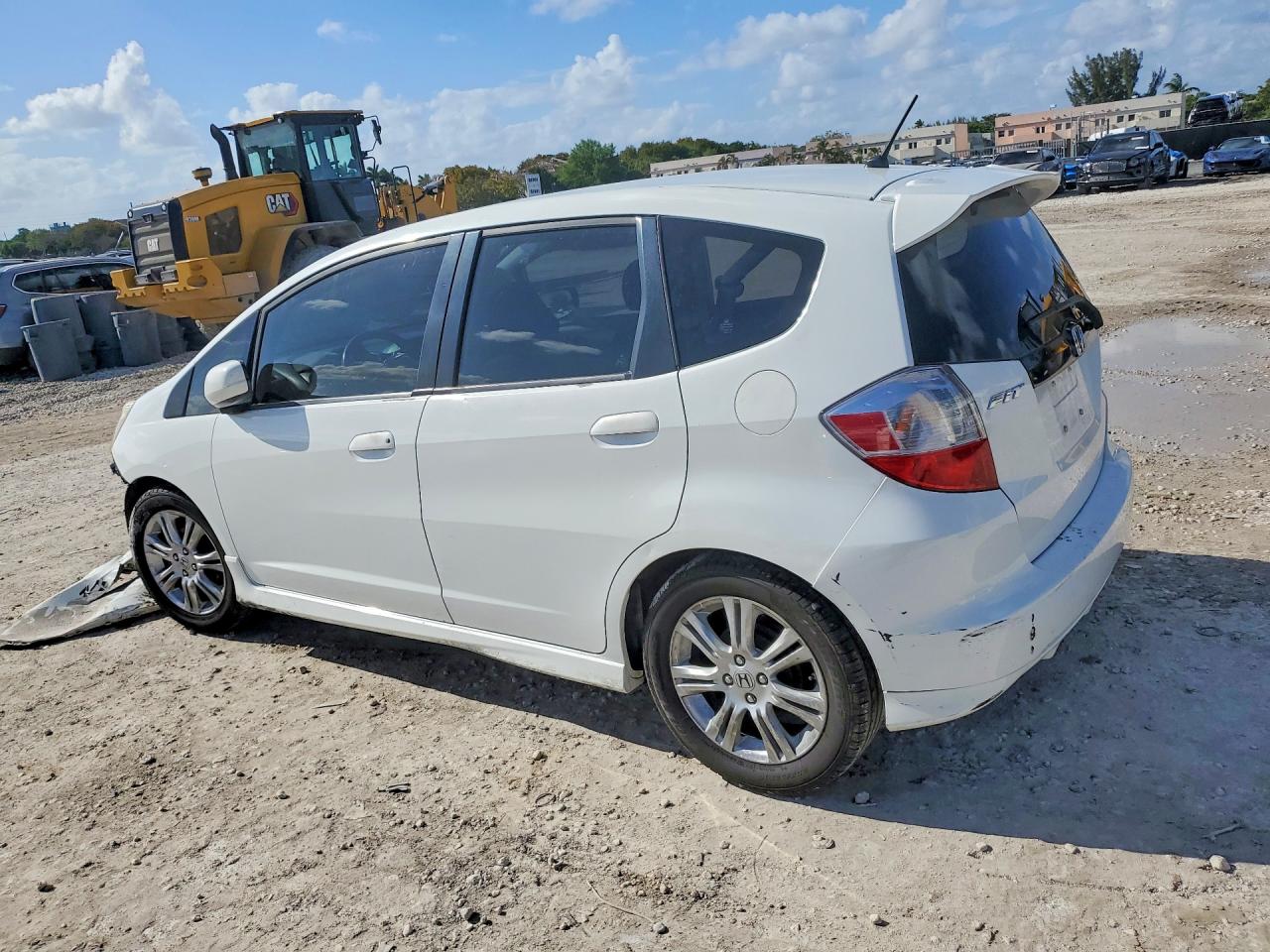 2011 HONDA FIT SPORT photo 4