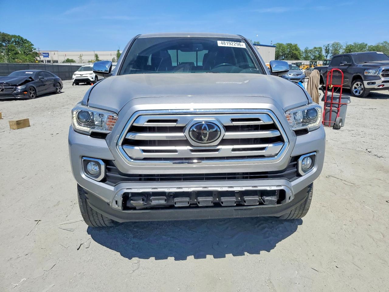 2019 TOYOTA TACOMA LIMITED photo 9