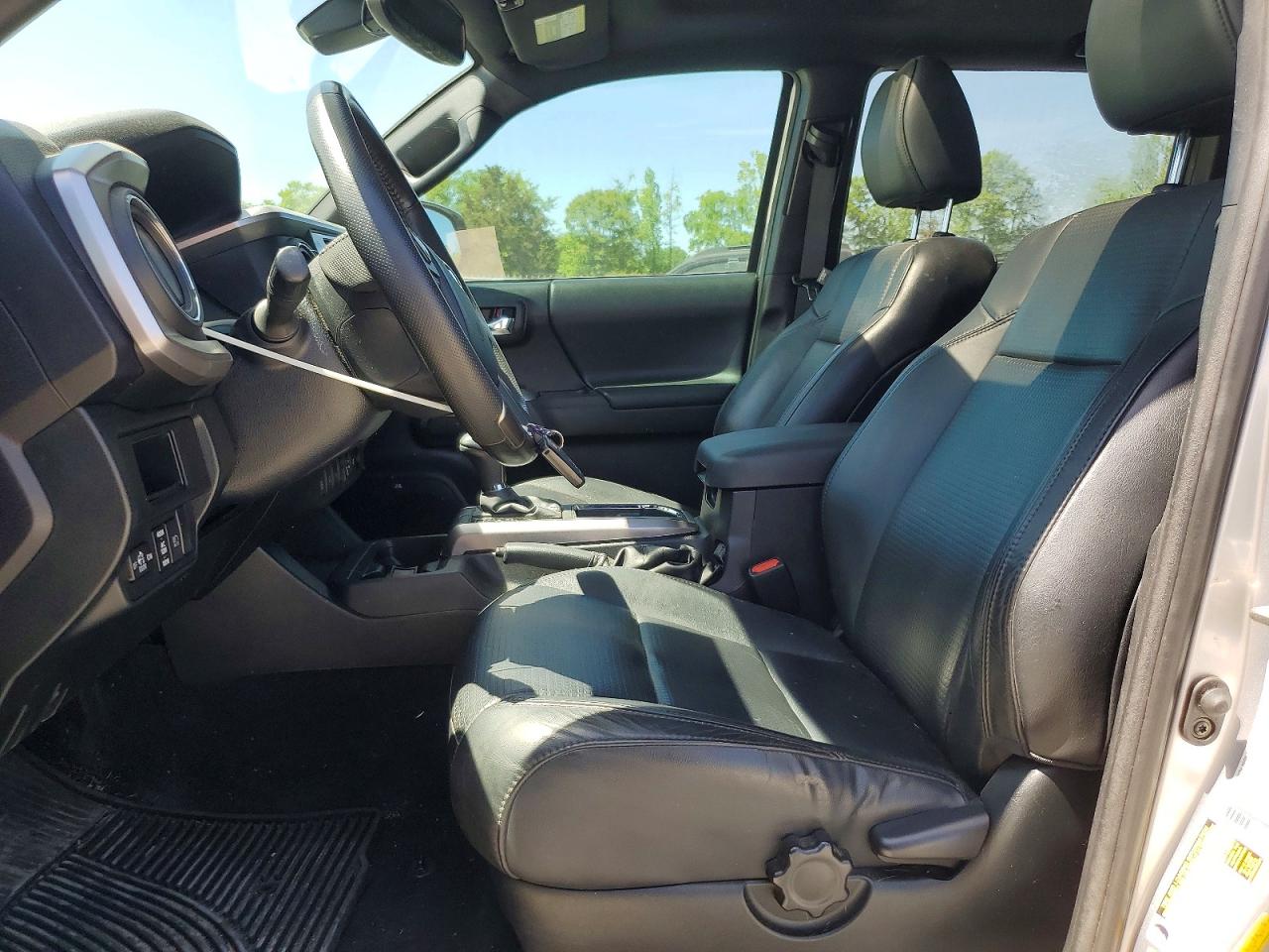 2019 TOYOTA TACOMA LIMITED photo 13