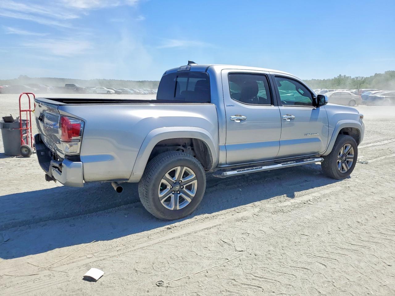 2019 TOYOTA TACOMA LIMITED photo 5