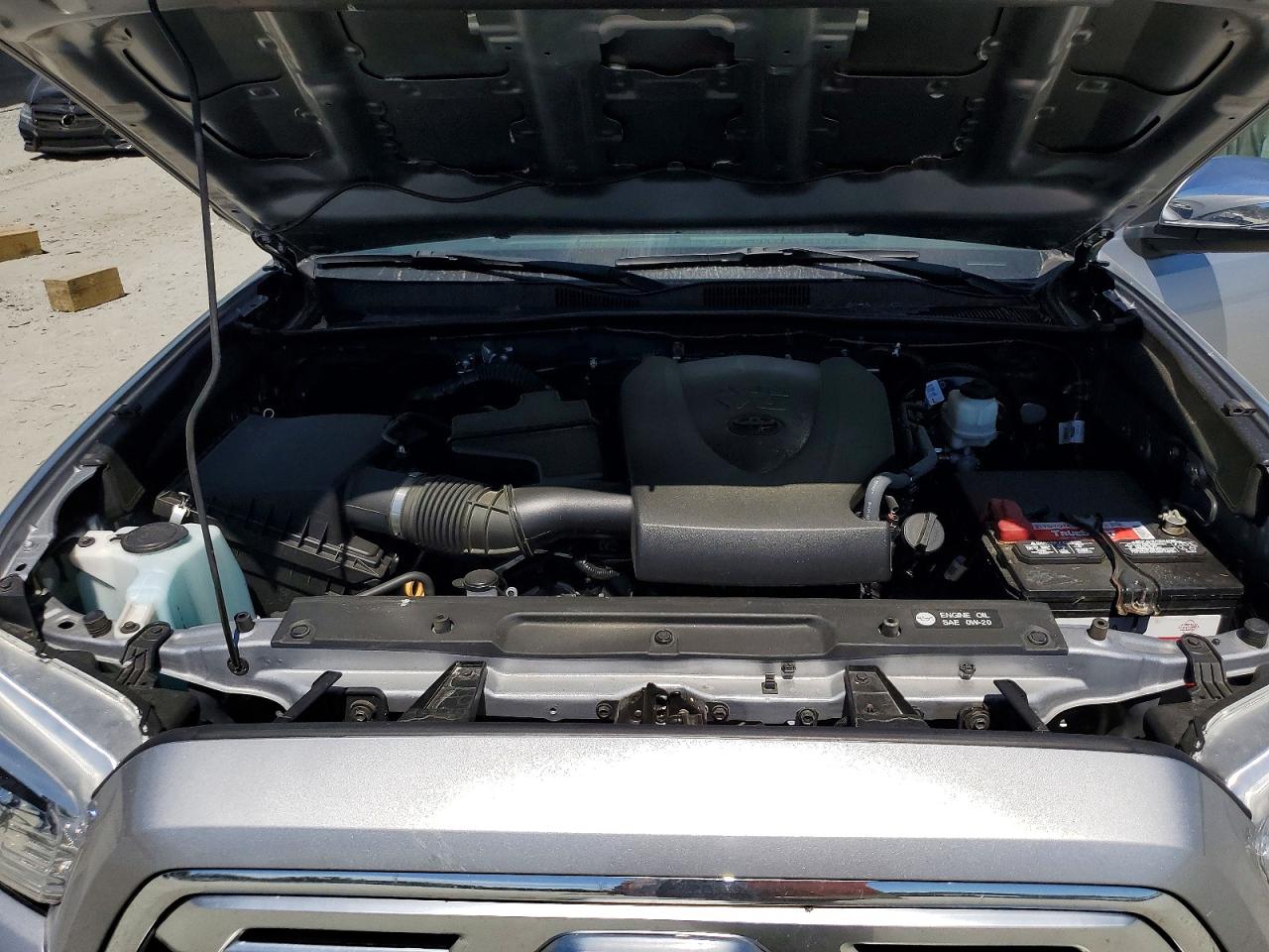 2019 TOYOTA TACOMA LIMITED photo 21