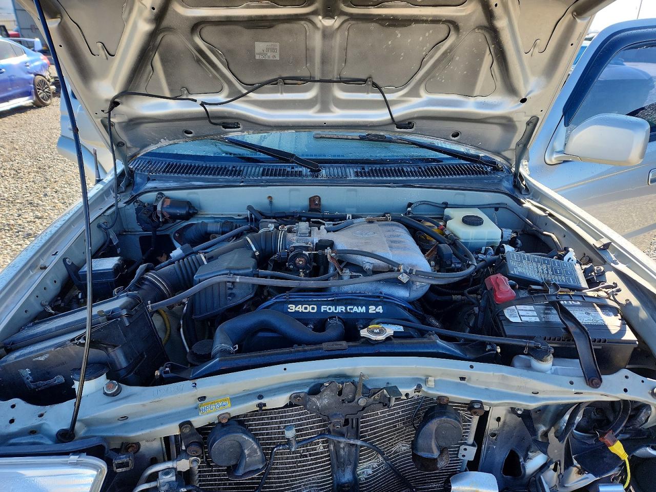 2001 TOYOTA 4RUNNER SR5 photo 34