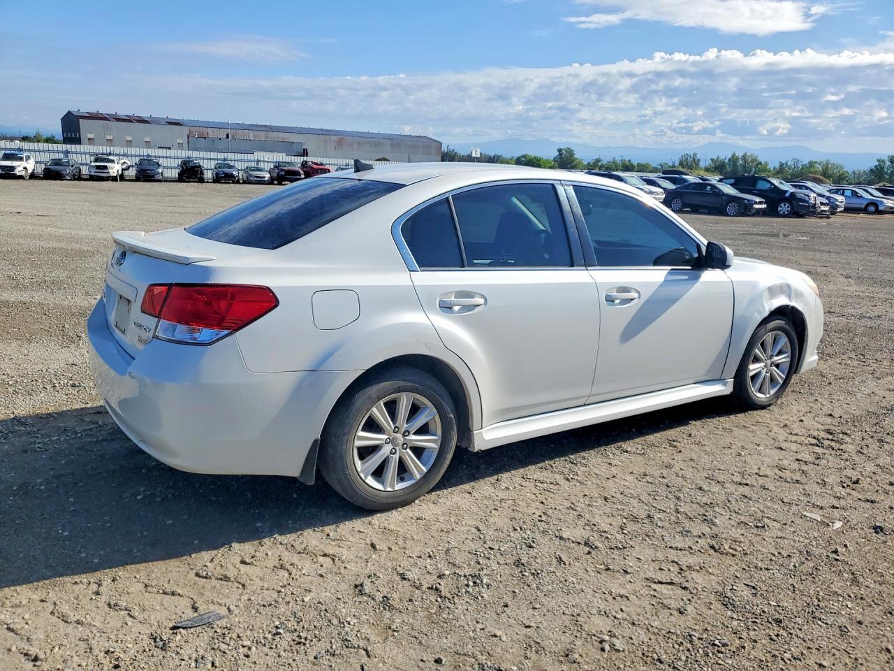 2011 SUBARU LEGACY 2.5I PREMIUM photo 5