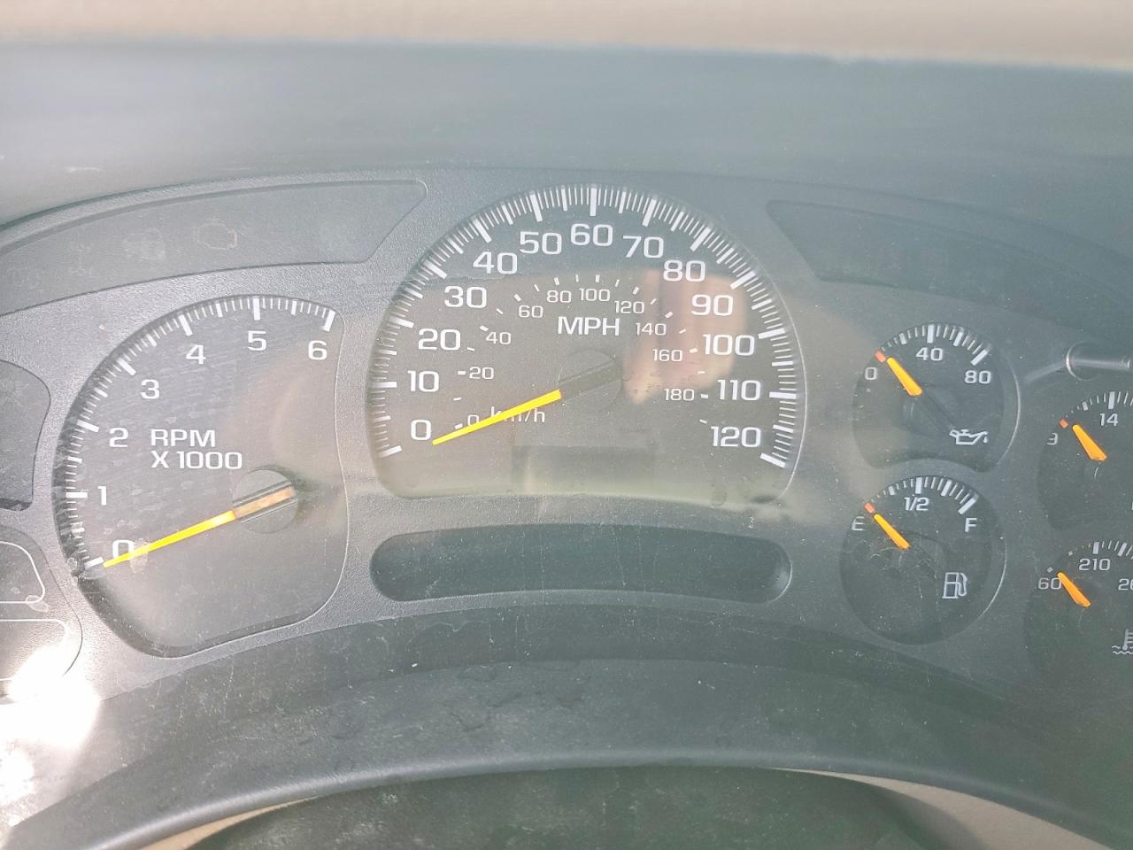 2005 CHEVROLET SUBURBAN K1500 photo 17