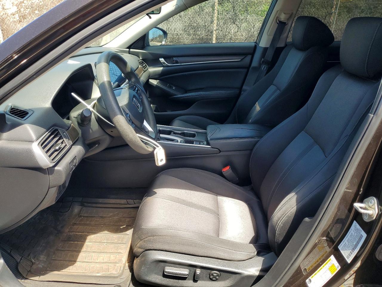 2018 HONDA ACCORD EX photo 7