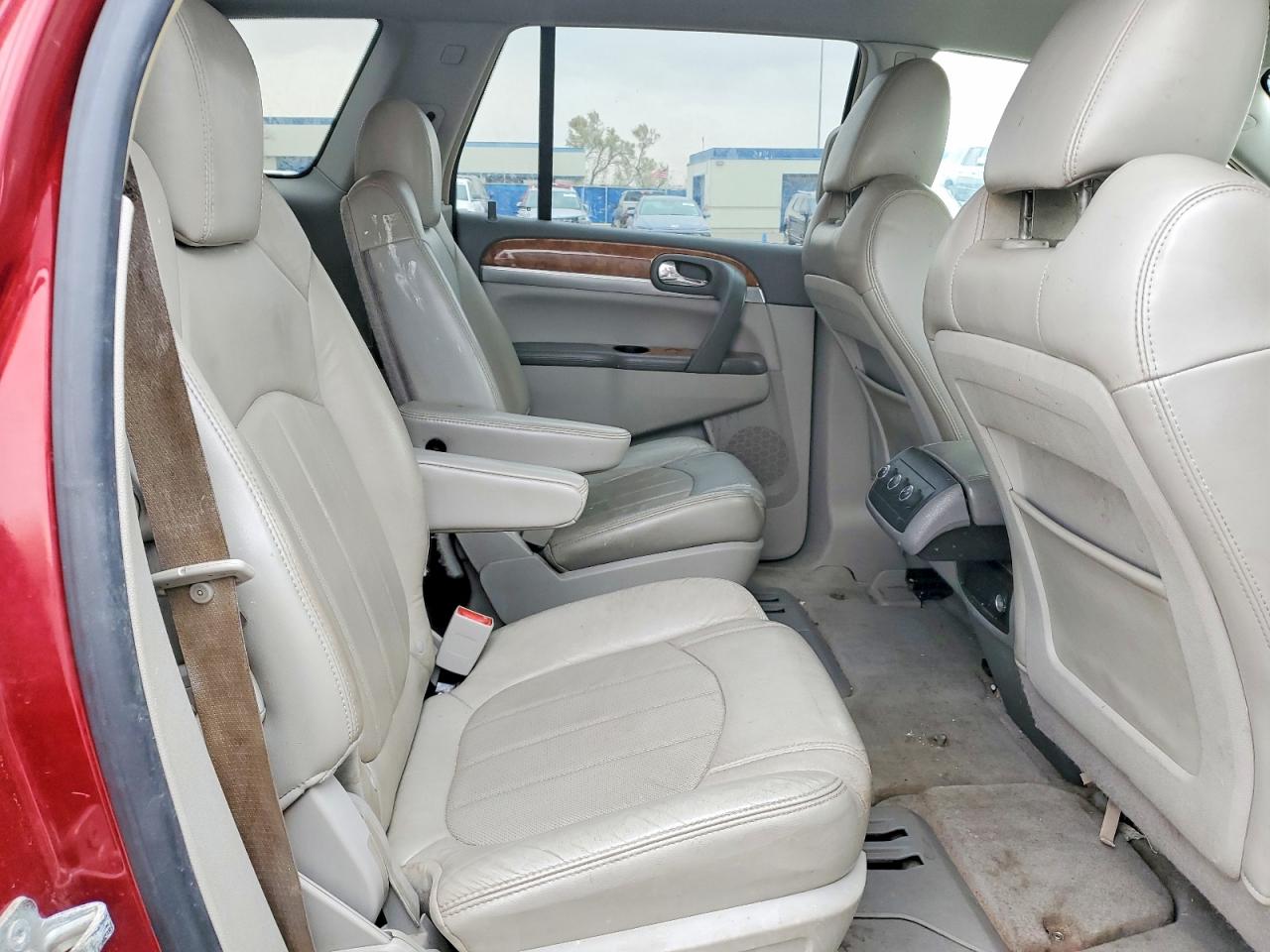 2010 BUICK ENCLAVE CXL photo 31