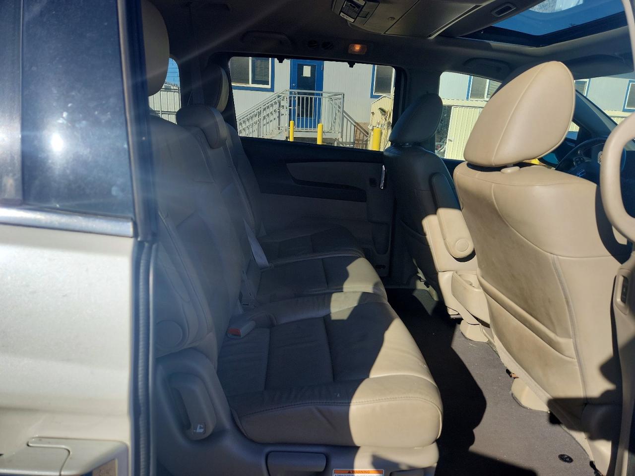 2016 HONDA ODYSSEY TOURING photo 31
