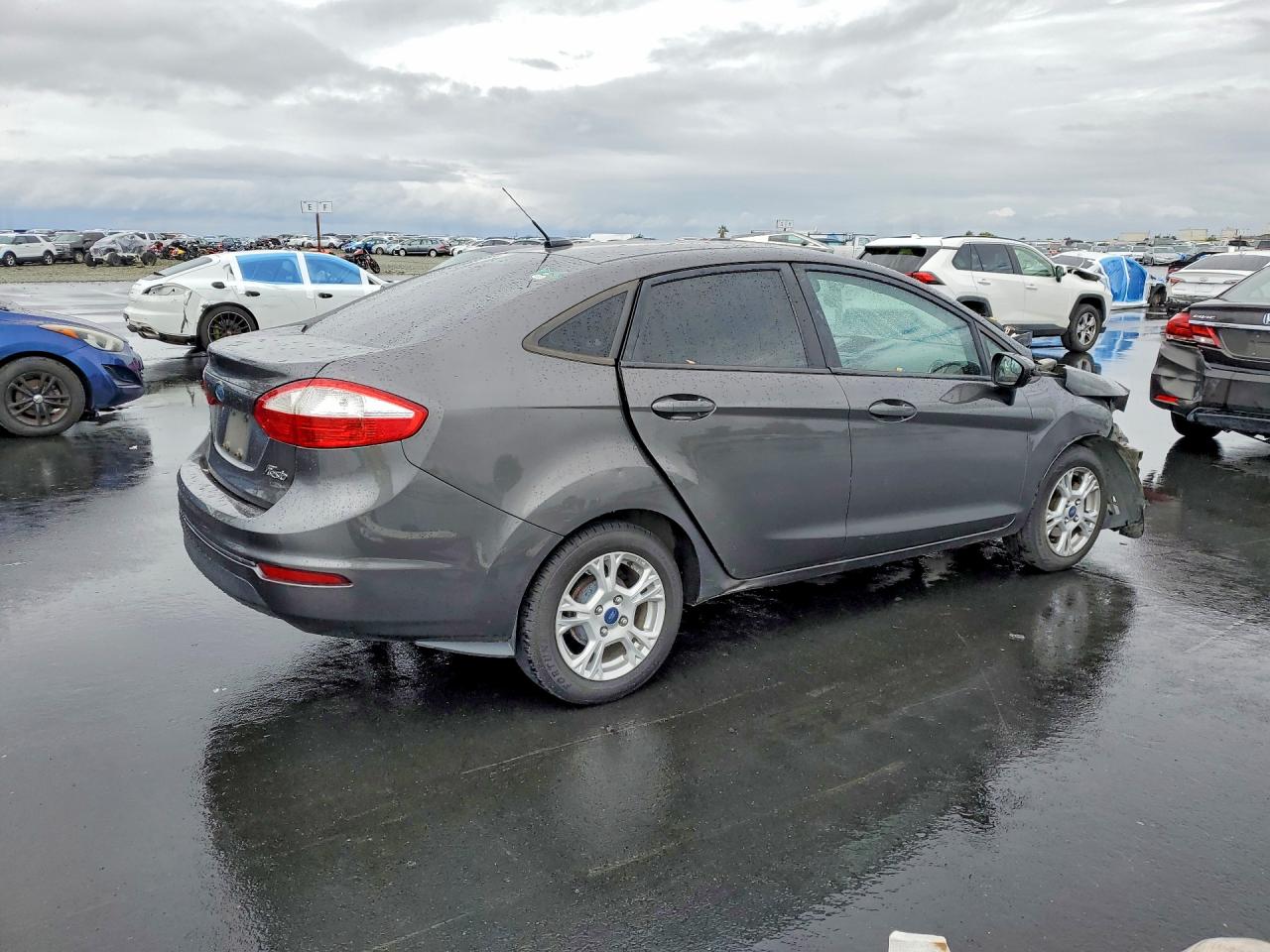 2015 FORD FIESTA SE photo 7