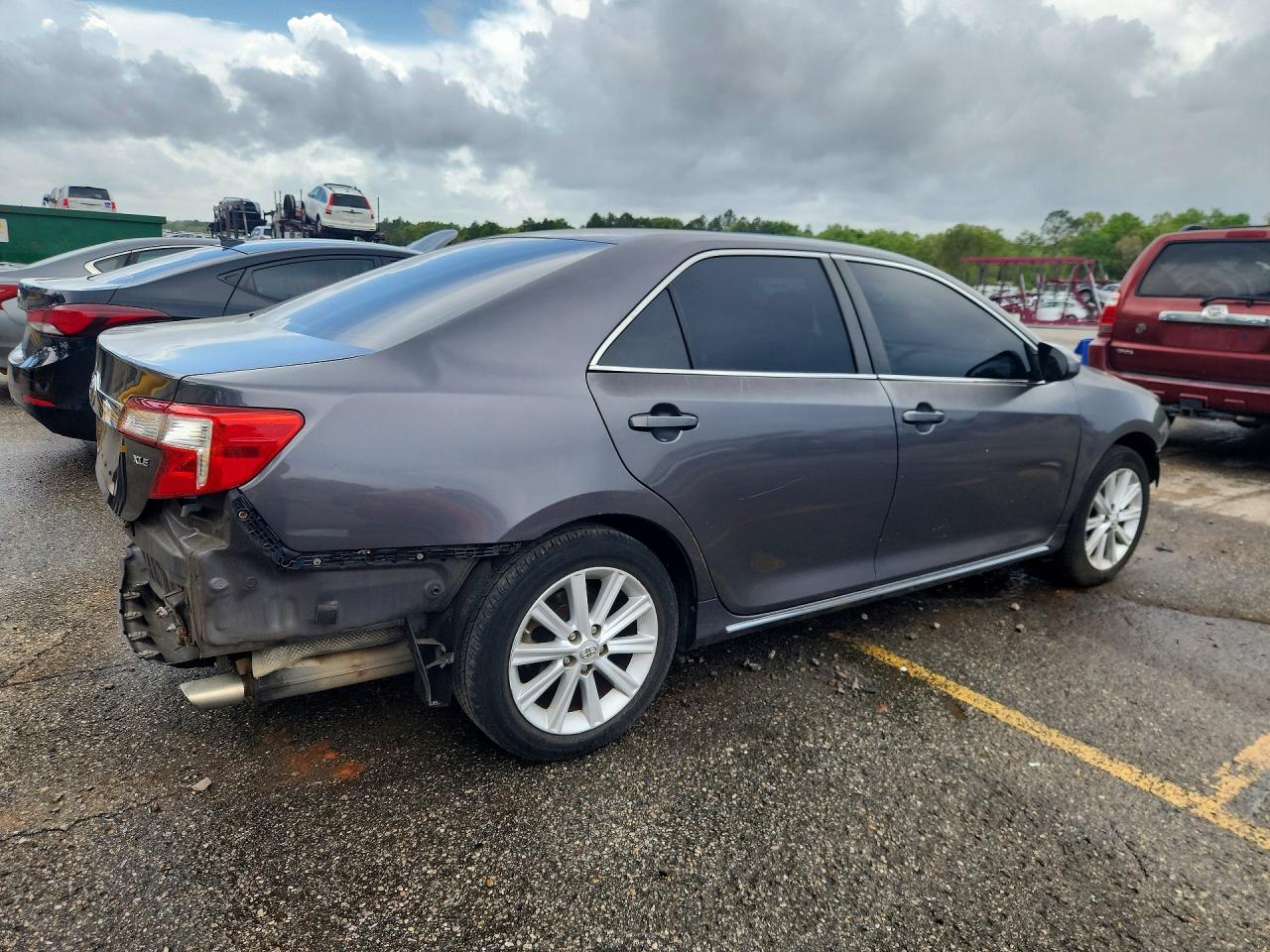 2014 TOYOTA CAMRY XLE photo 5