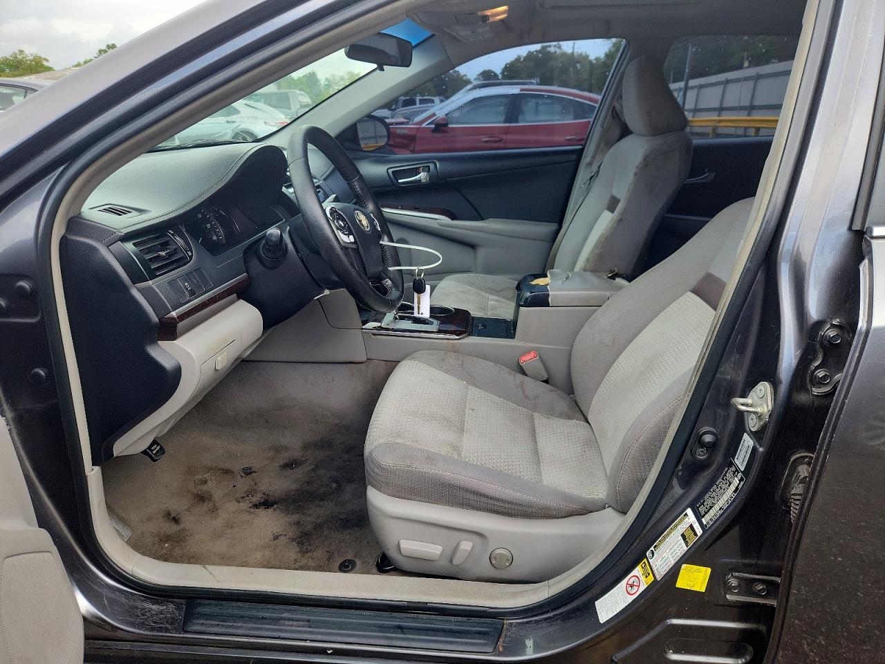 2014 TOYOTA CAMRY XLE photo 13