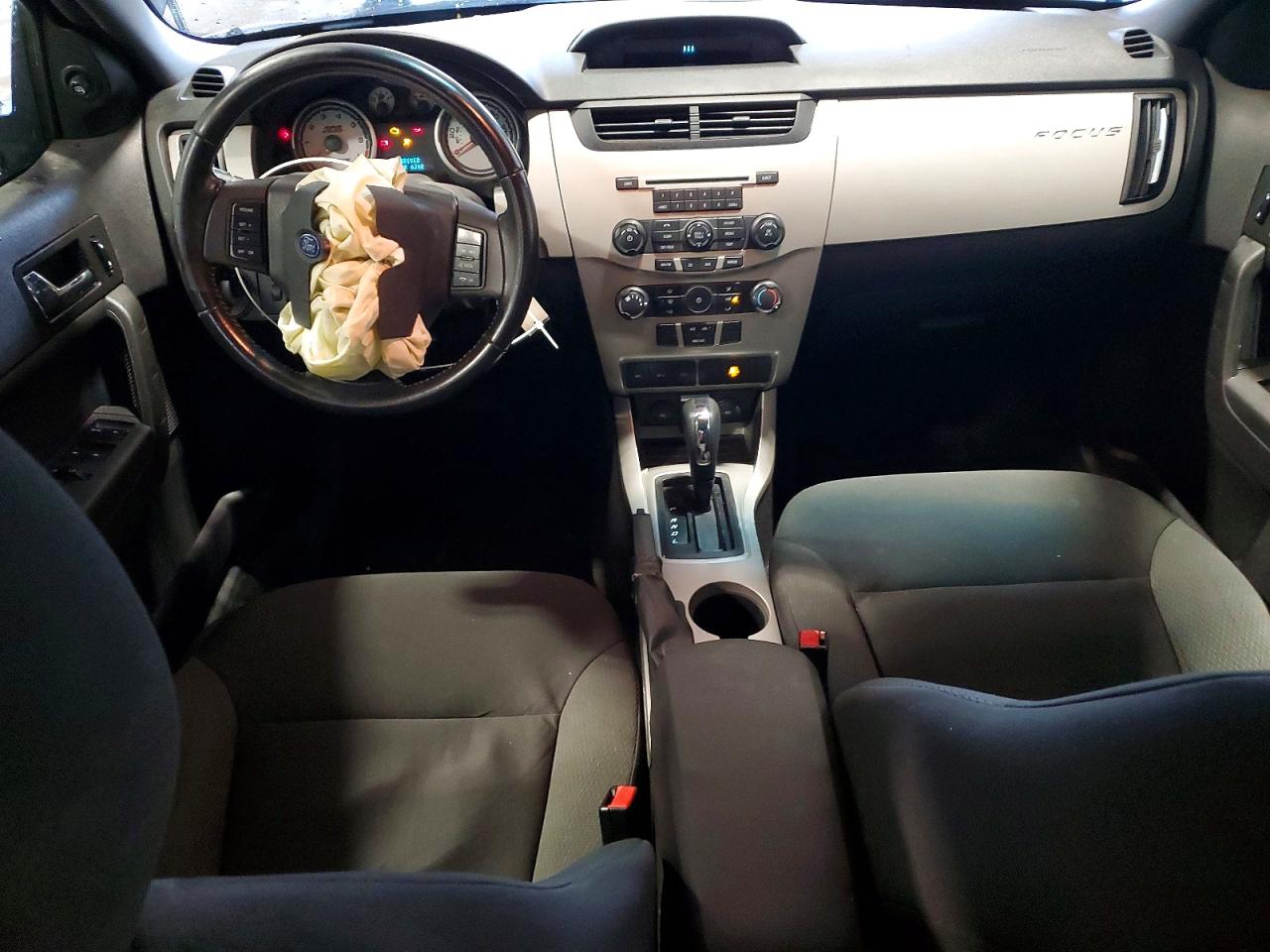 2008 FORD FOCUS SE photo 22
