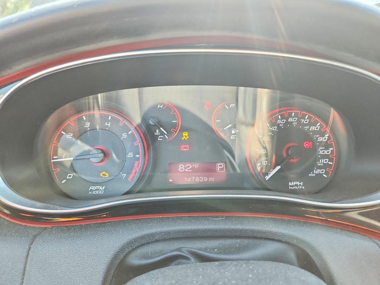 2014 DODGE DART SXT photo 25