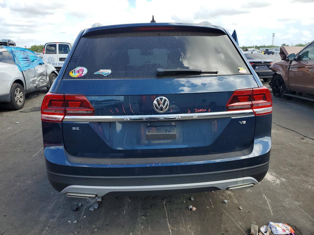 2018 VOLKSWAGEN ATLAS SE photo 16