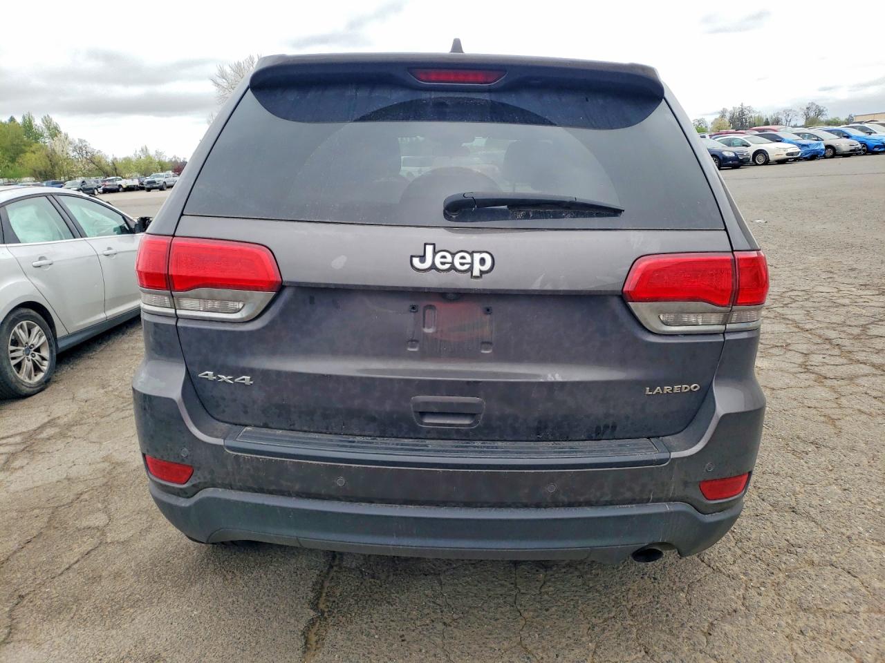 2018 JEEP GRAND CHEROKEE LAREDO photo 11