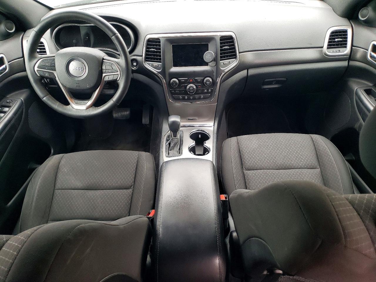 2018 JEEP GRAND CHEROKEE LAREDO photo 15