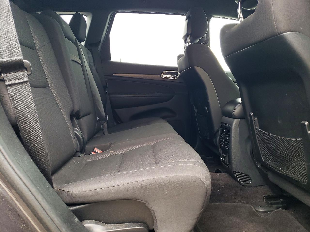 2018 JEEP GRAND CHEROKEE LAREDO photo 19