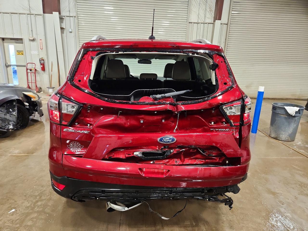 2017 FORD ESCAPE TITANIUM photo 16