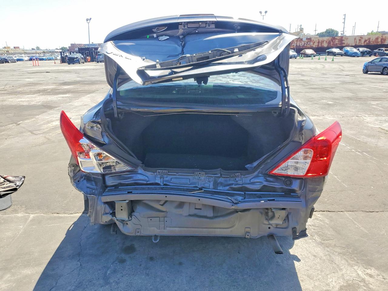 2018 NISSAN VERSA S PLUS photo 16