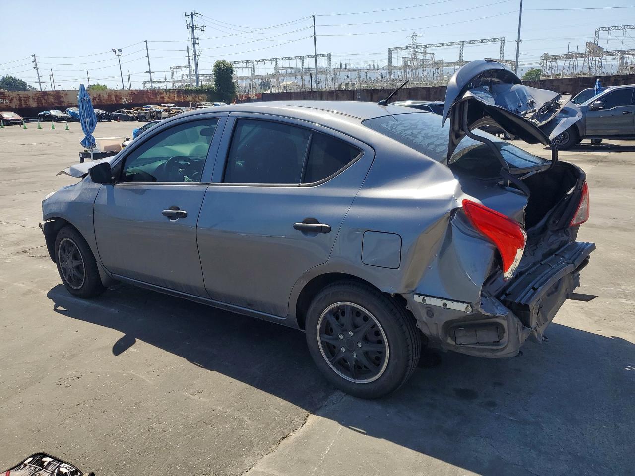 2018 NISSAN VERSA S PLUS photo 4