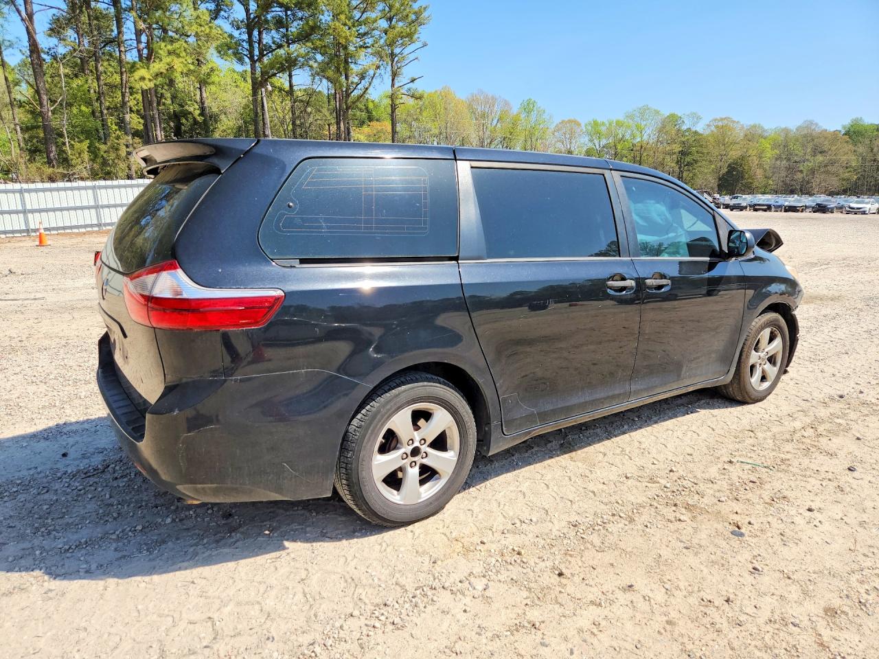 2017 TOYOTA SIENNA L 7-PASSENGER photo 7