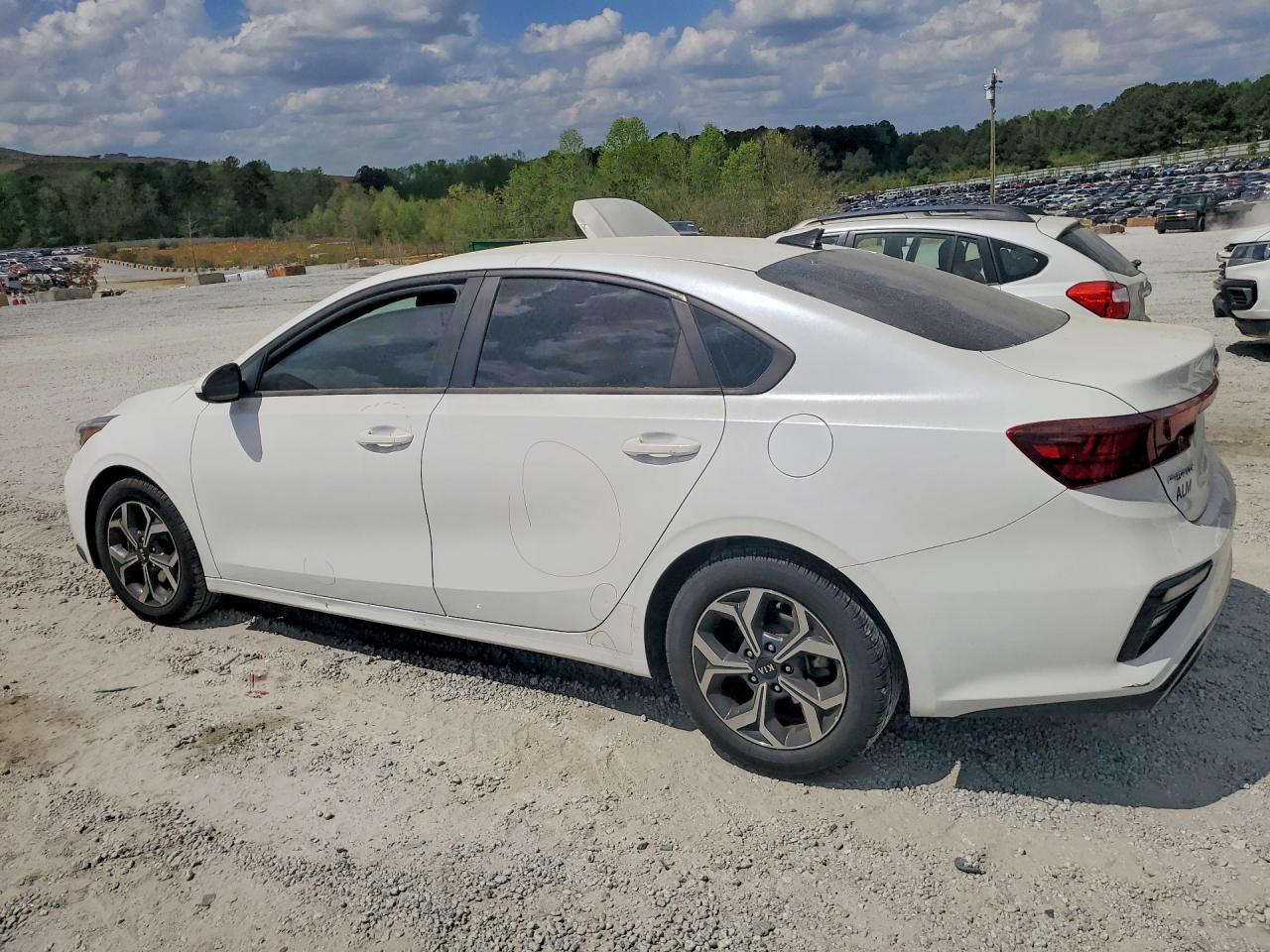 2021 KIA FORTE LXS photo 3