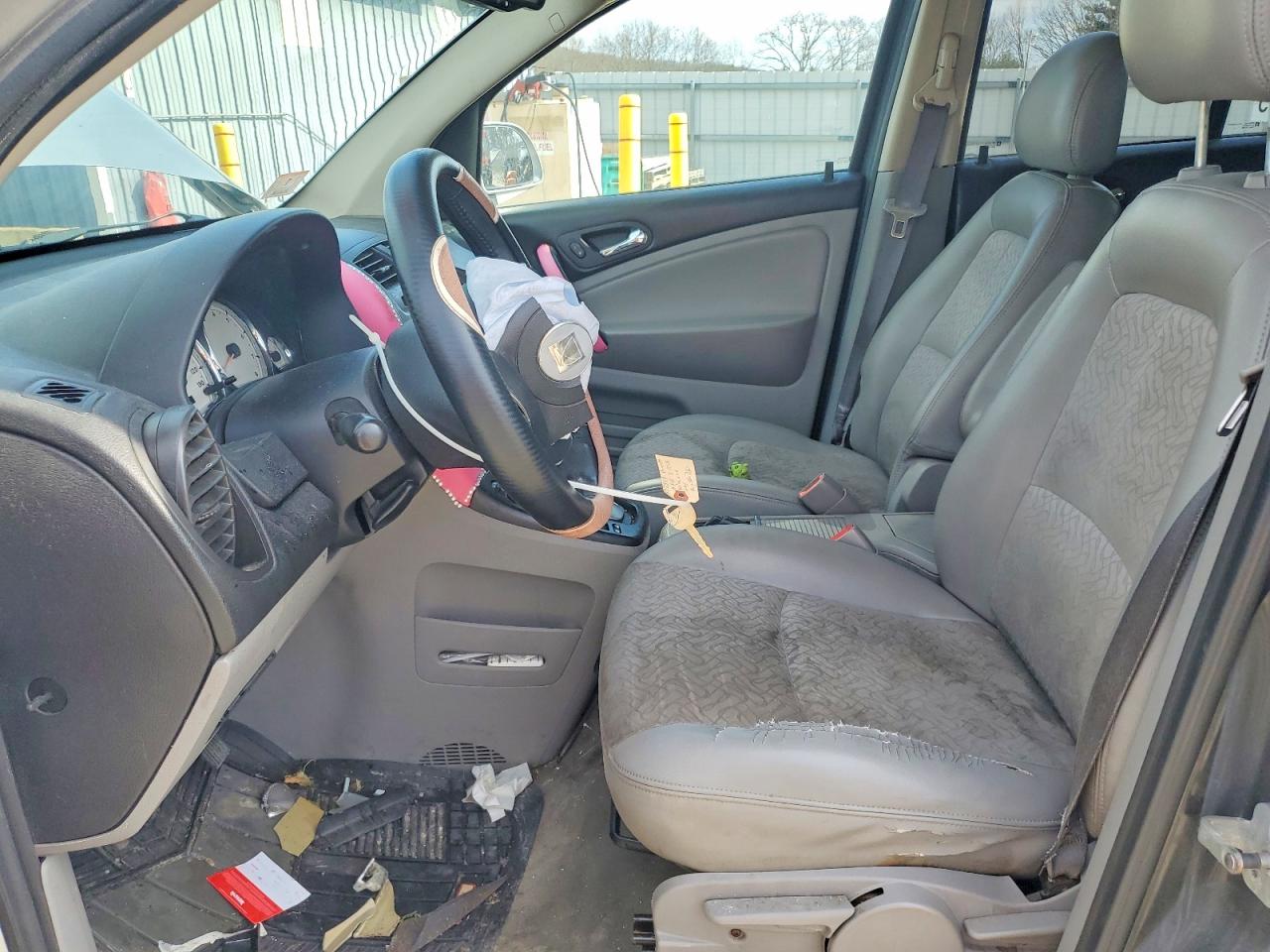 2006 SATURN VUE XE photo 7